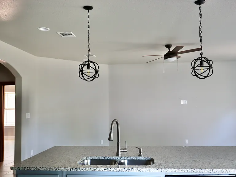 14147 Daniel Boone Ln — Photo 8