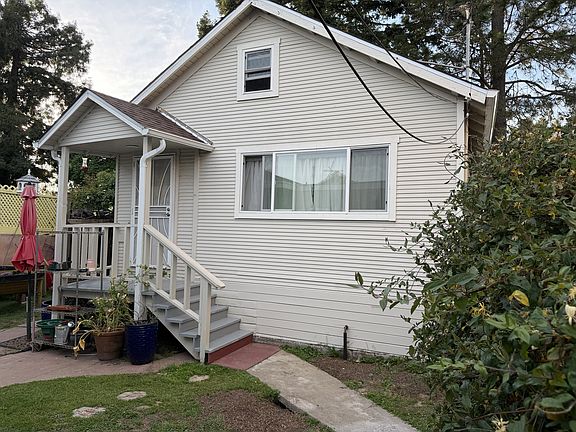 2nd image of 3729 Loma Vista Ave