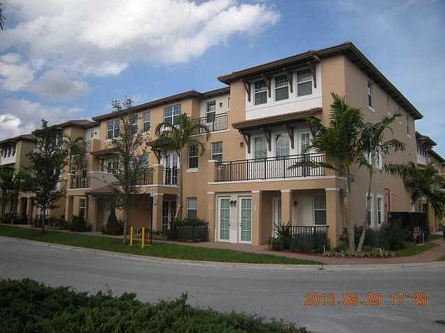 2nd image of 928 SW 147th Ave #2906