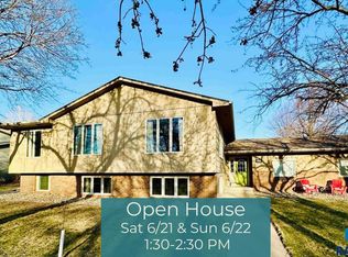 2304 S Mockingbird Cir, Sioux Falls, SD 57103