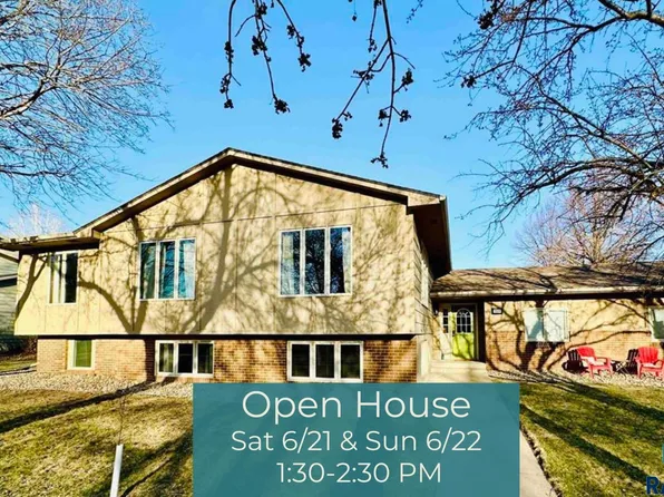 2304 S Mockingbird Cir, Sioux Falls, SD 57103