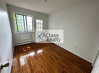 23-83 37th St #2D, Astoria, NY 11105