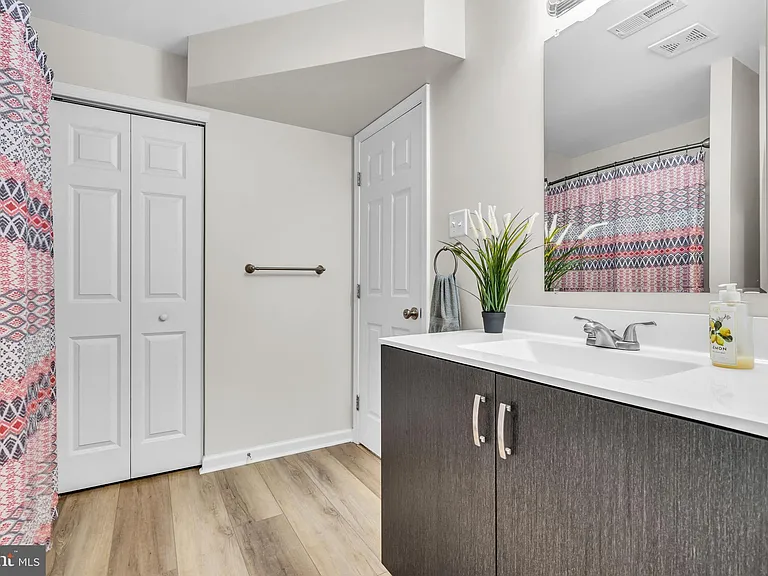 1307 Bennett Pl — Photo 31