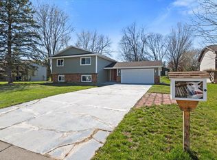 7827 Niagara Ln N, Maple Grove, MN 55311