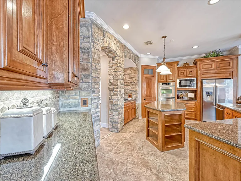 13815 Nathan Ridge Ln — Photo 16