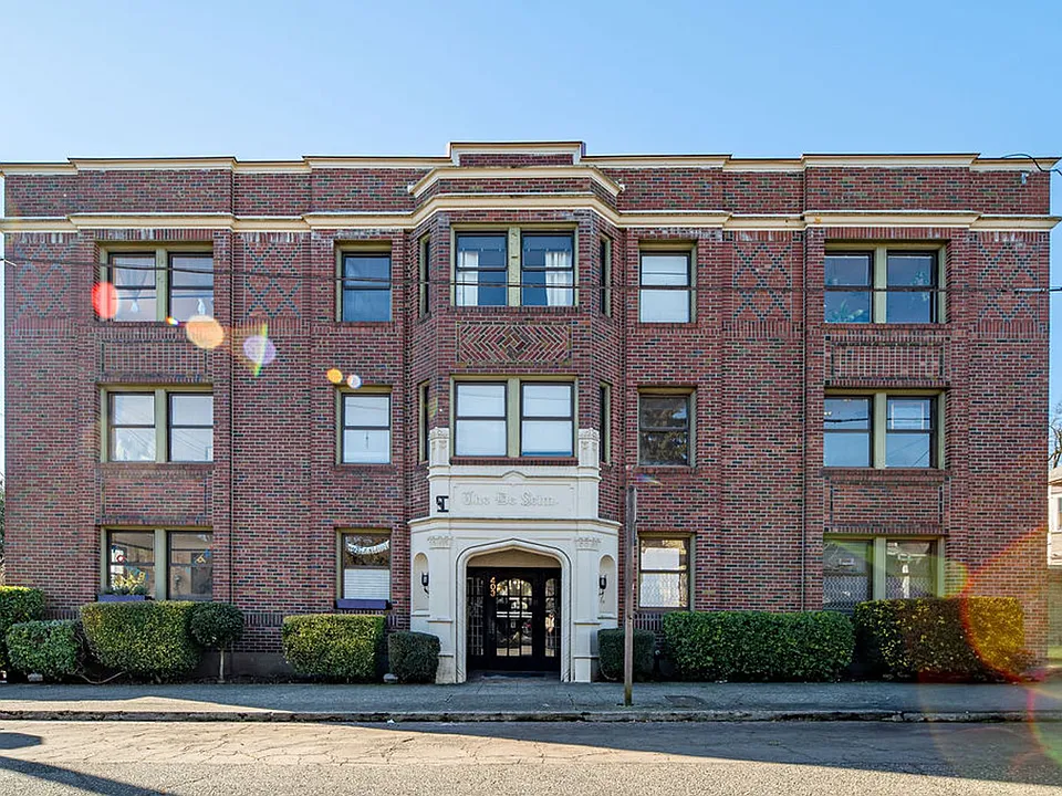 De Selm Apartments | Vintage Architecture with Fresh Modern Interiors
