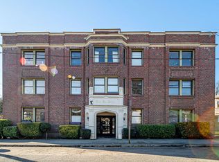 De Selm, Seattle, WA 98112