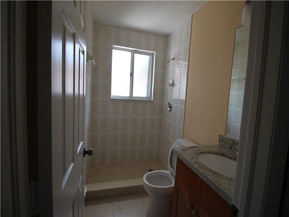 5th image of 7671 Tamarac Island Cir
