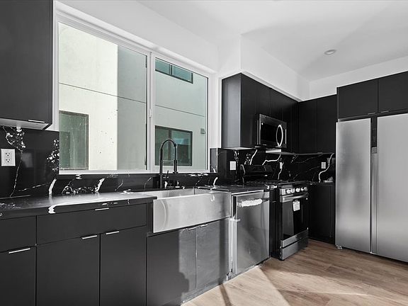 3rd image of 11447 Cumpston St #2