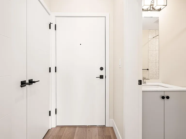 45511 Campus Dr — Photo 31