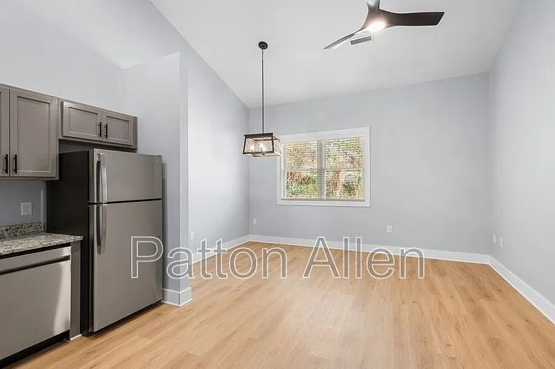 2 bed, 1.0 bath, 795 sqft, $1,345 — Photo 3