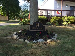 14 Crescent St, Kingston, MA 02364