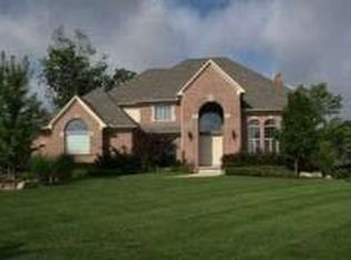 753 Wellington Cir, Rochester Hills, MI 48309