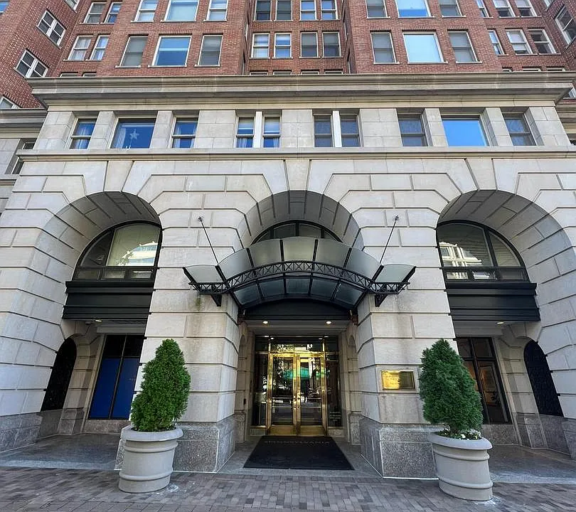601 Pennsylvania Ave NW #404