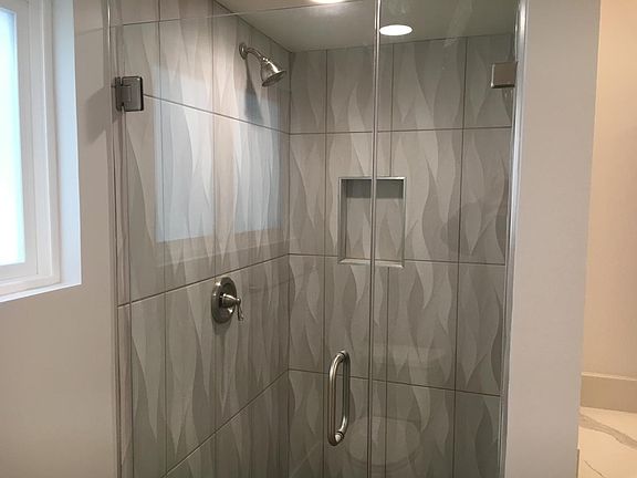 4th image of 120 41st St #B