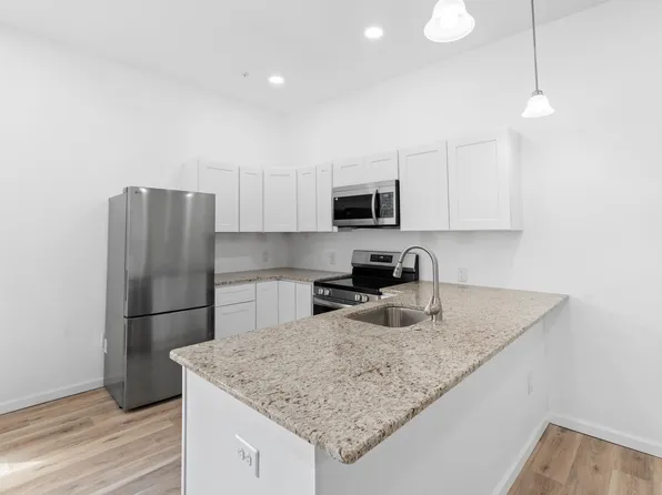 4512 Lancaster Ave, Philadelphia, PA