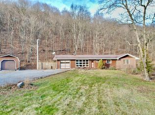 489 Kanouff Rd, New Paris, PA 15554