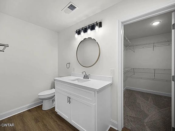 4th image of 248 Linden St