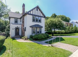 74 Parkview Dr, Bronxville, NY 10708