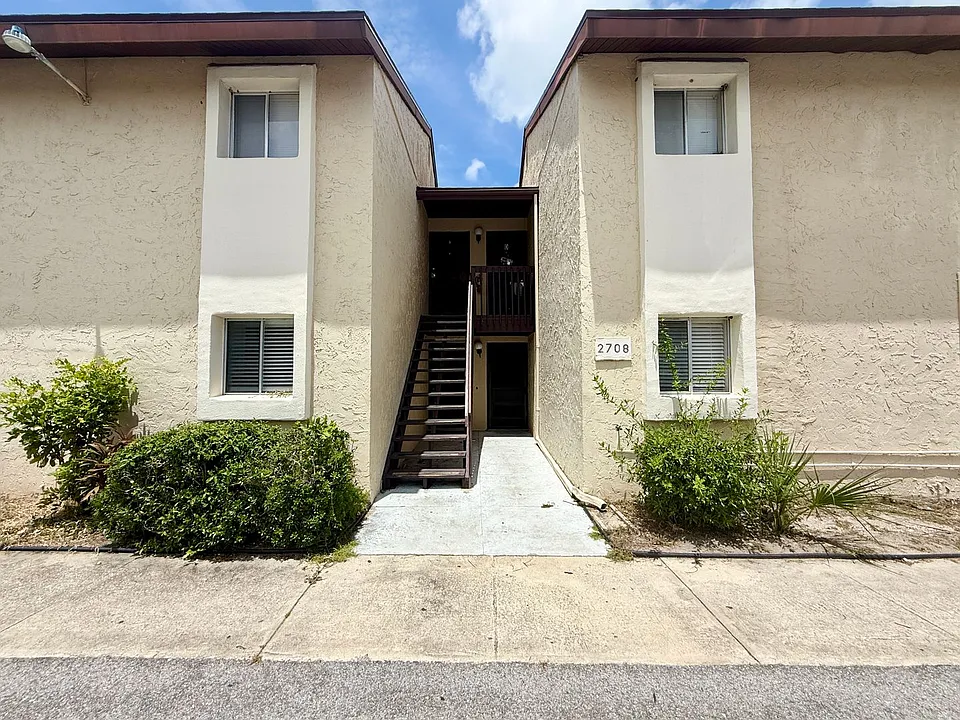 2708 Hidden Lake Blvd #B