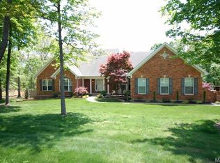 3907 Indian Ridge Ln, Defiance, MO 63341