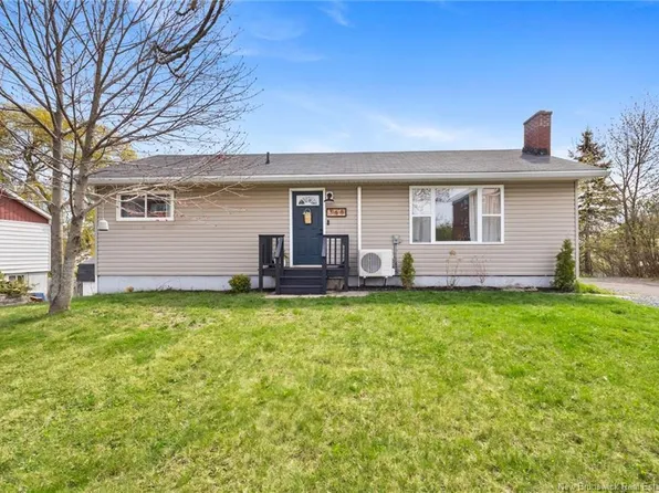 368 Canterbury Dr, Fredericton, NB E3B 4L9