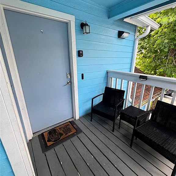 2751 N Poinciana Blvd #30 — Photo 2