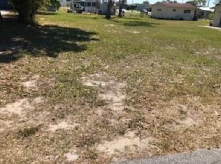 317 Lake June Dr, Lake Placid, FL 33852