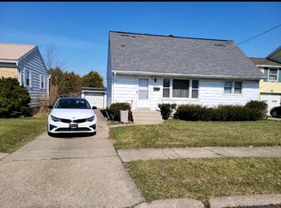 418 E 37th St, Erie, PA 16504
