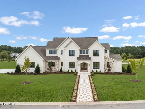 3413 Autumn Breeze Court, Grimesland, NC 27837