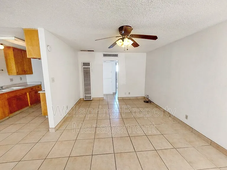 213 Panamint Ave #D — Photo 2