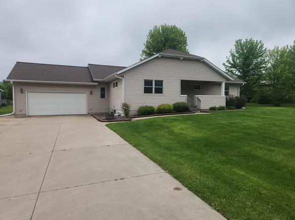 S5640 Granite Ln, Baraboo, WI 53913