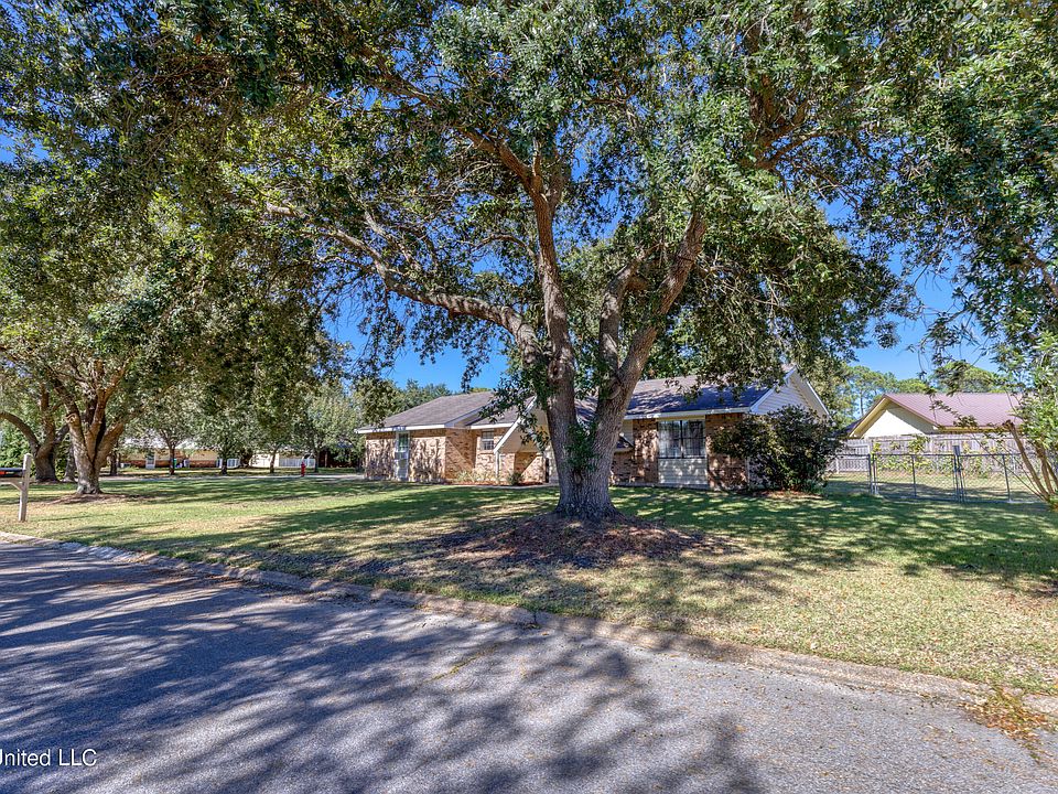 1620 Aubin Blvd, Gautier, MS 39553 Zillow