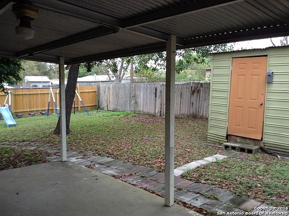 3rd image of 454 Wayside Dr