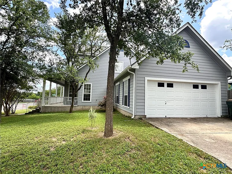 2050 Lisa Ln — Photo 3