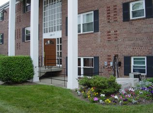 120-4 Washington St NE #B9, Leesburg, VA 20176