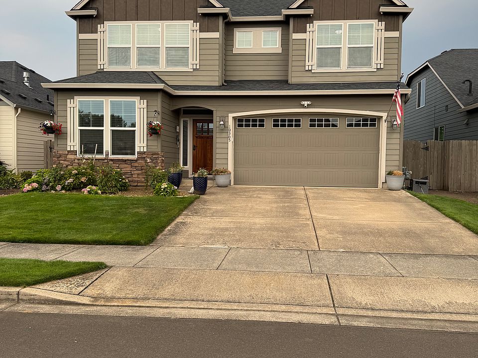 1st image of 10305 NE 143rd Ave