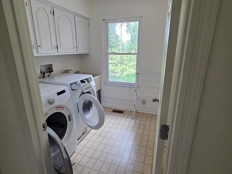 4614 Woodland Dr — Photo 18