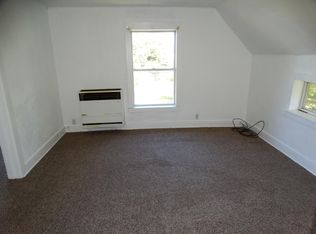 1106 1/2 Oakley St, Belvidere, IL 61008