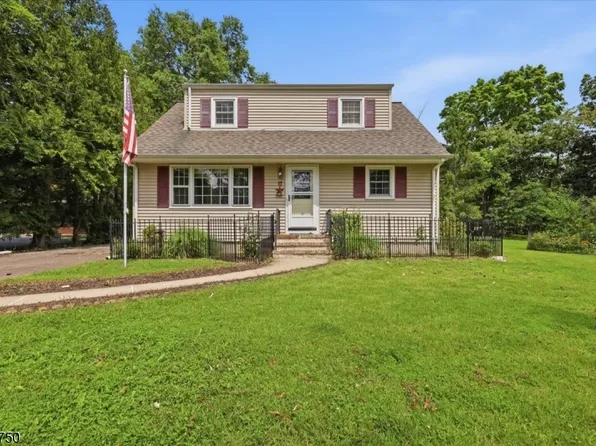 17 W Main St, High Bridge Boro, NJ 08829