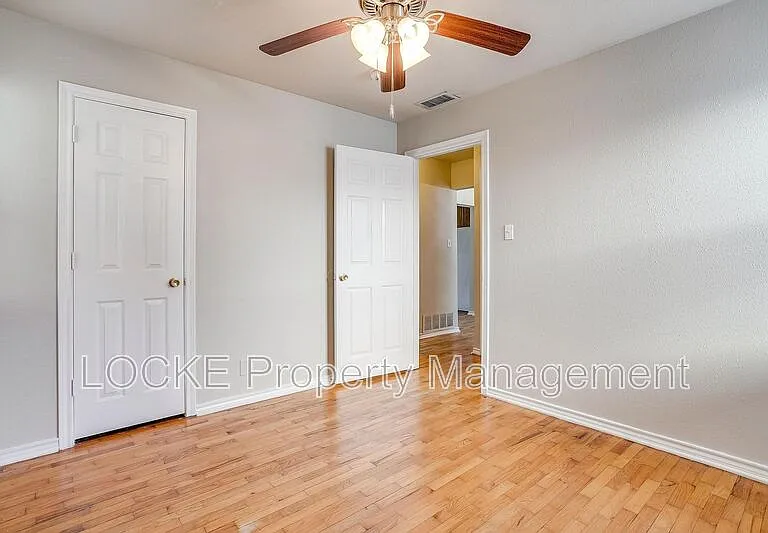 3419 S University Dr #B — Photo 10