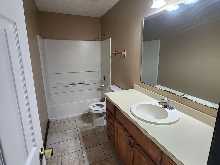513 Roundtree Dr — Photo 20