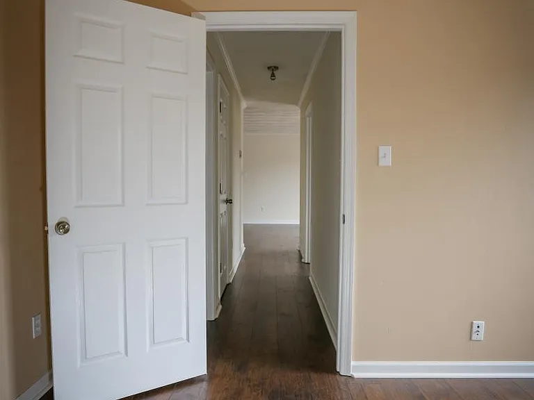 909 Montgomery St #3 — Photo 14