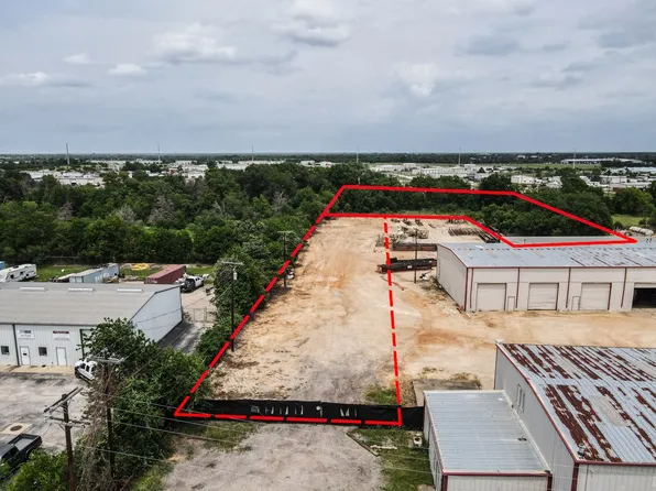 Clarks Ln, Bryan, TX 77808