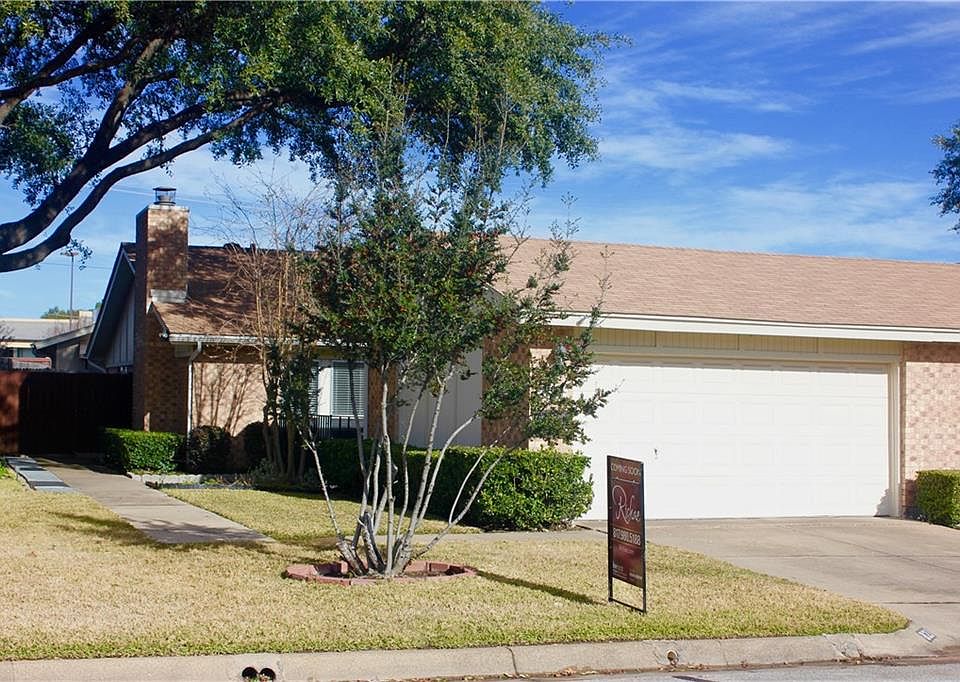 1st image of 821 Shady Glen Ln
