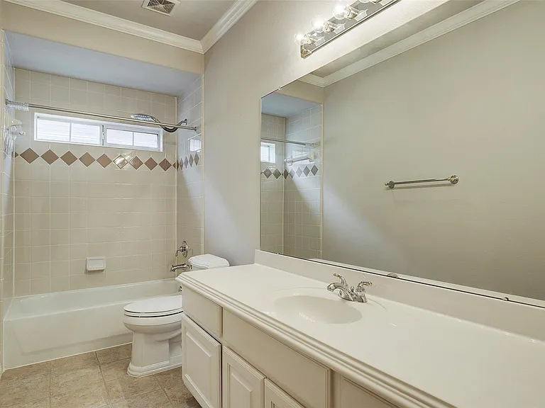 1302 W Park At Shady Villa — Photo 13