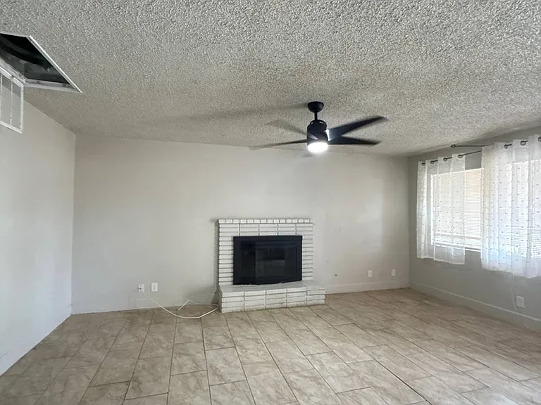 807 Castaic Ave #AVENUE1 — Photo 7