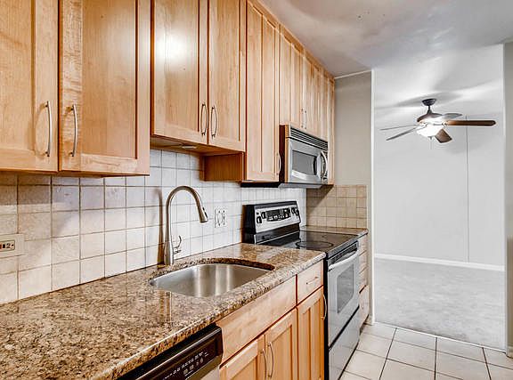 5th image of 3930 N Pine Grove Ave APT 315