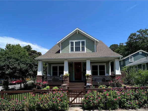 220 W South St, Fayetteville, AR 72701