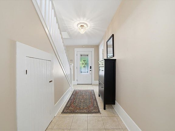 4th image of 20590 Westfield Ave
